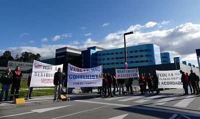 17-11-29 ProtestaMantementoCunqueiro01.JPG